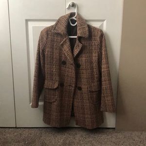 Beautiful knit blazer. It’s says kids on tag but fits a ladies small